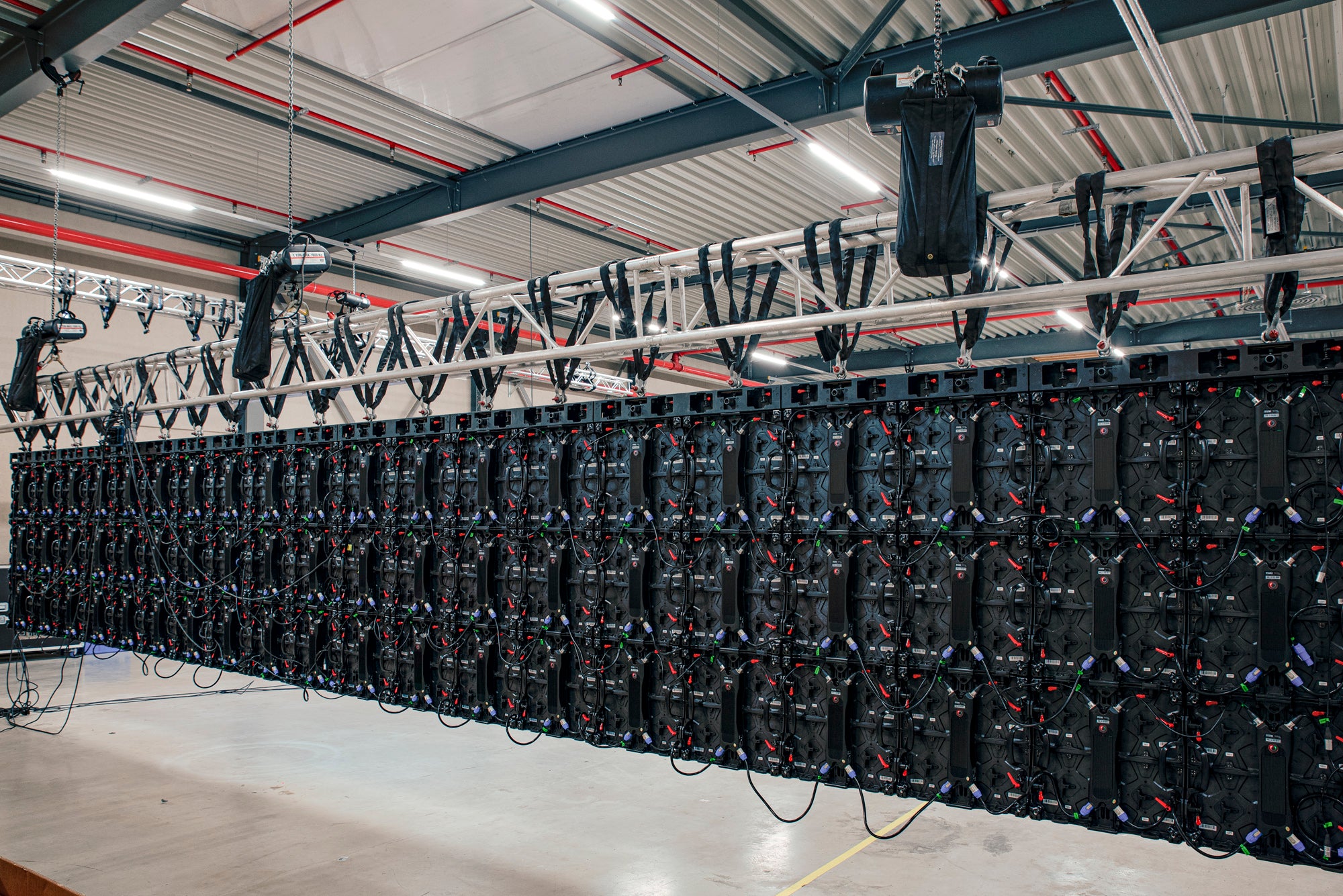 DMT Alpha Series A3.9i - Indoor