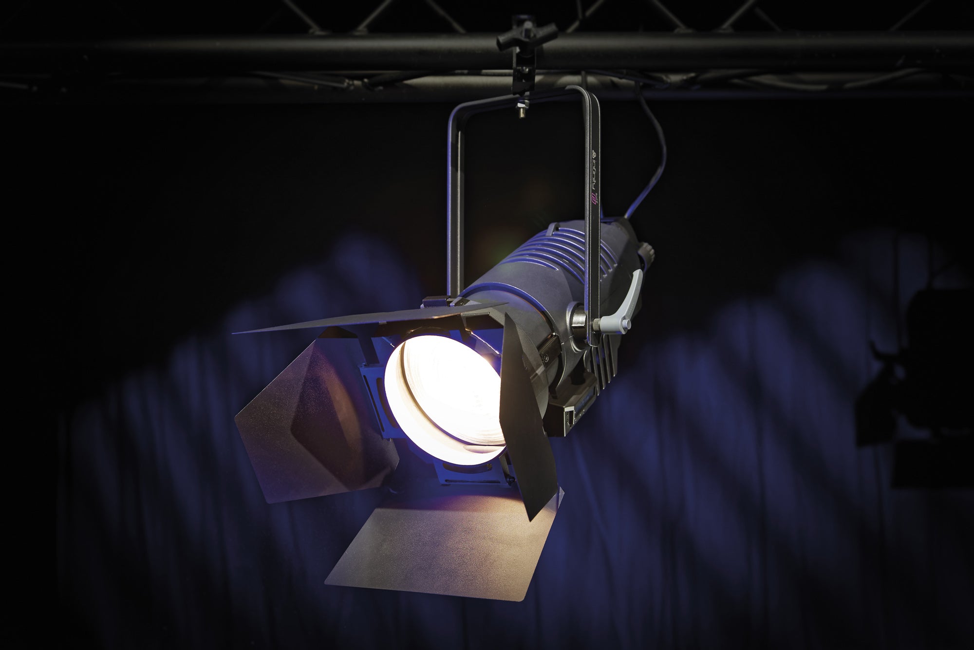 INFINITY TF-300 Fresnel