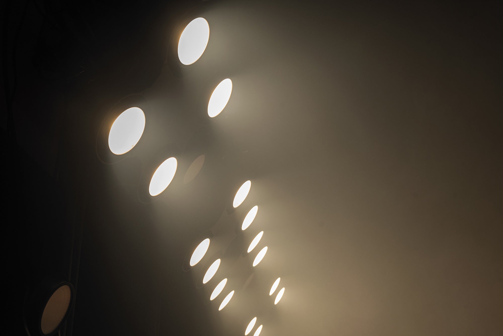 SHOWTEC Stage Blinder 4 LED 4 moduli LED Dual White da 80W