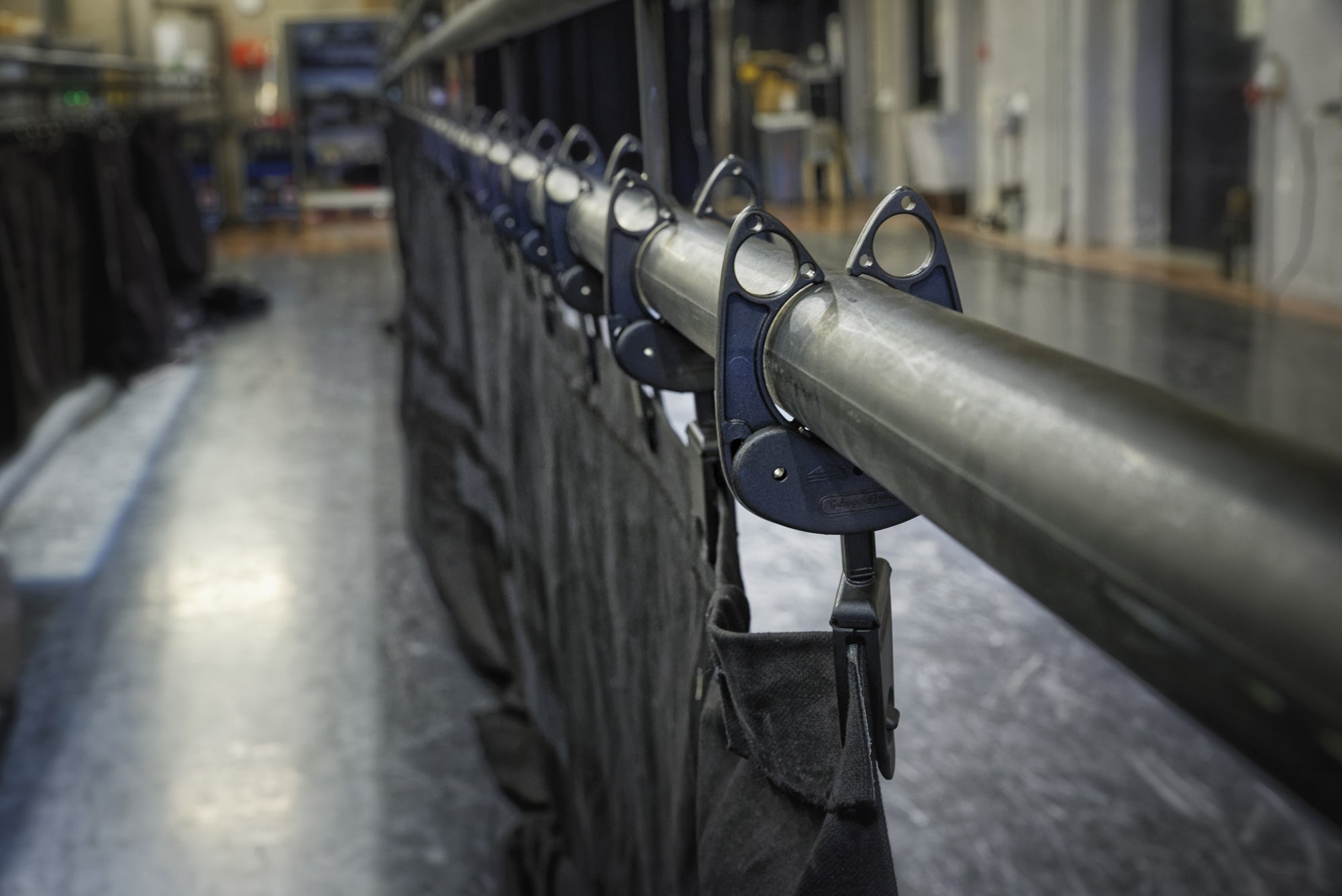 SHOWGEAR Grippon Tube Curtain Clamp Per tubi da 32 - 51 mm