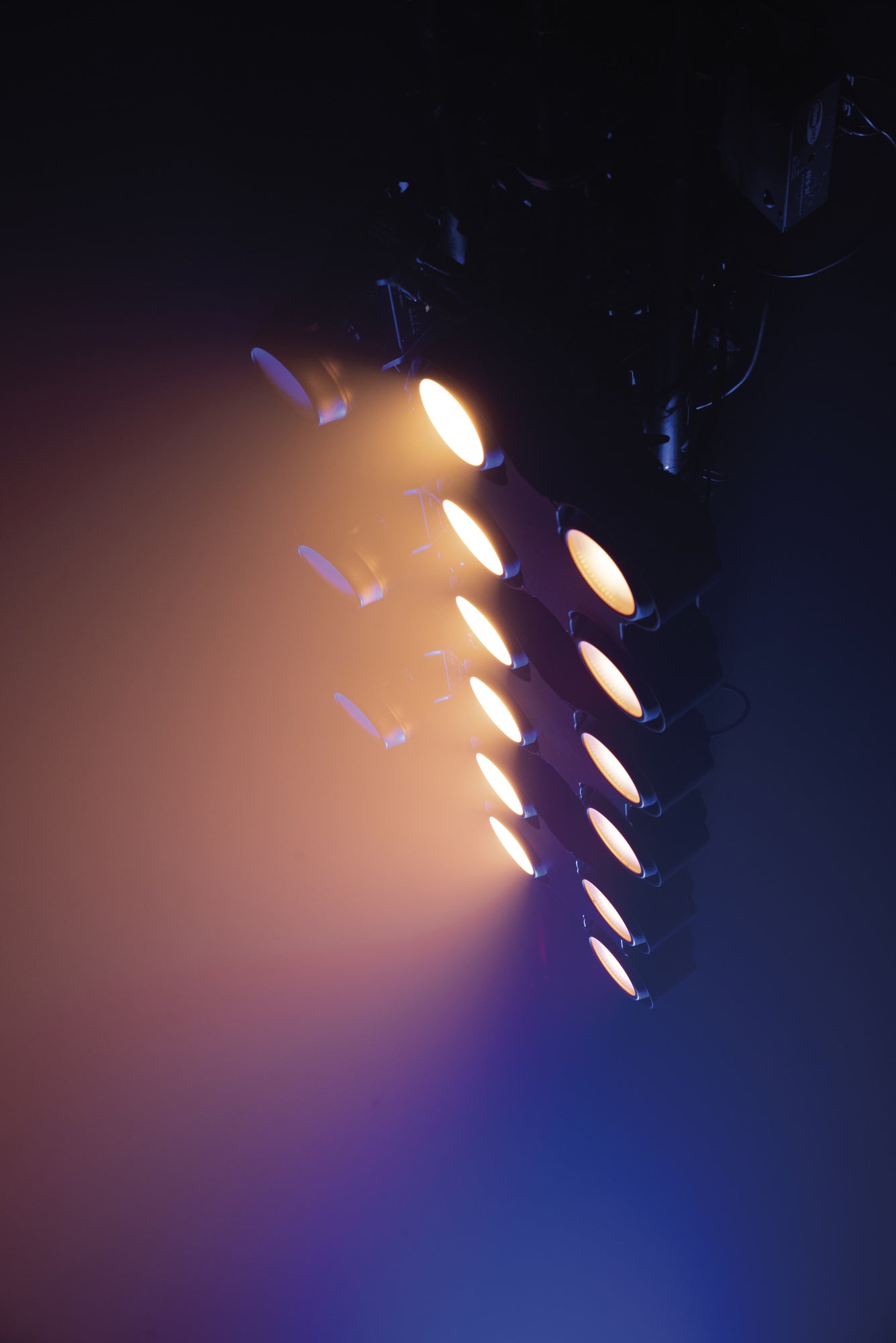 SHOWTEC Stage Blinder 4 LED 4 moduli LED Dual White da 80W