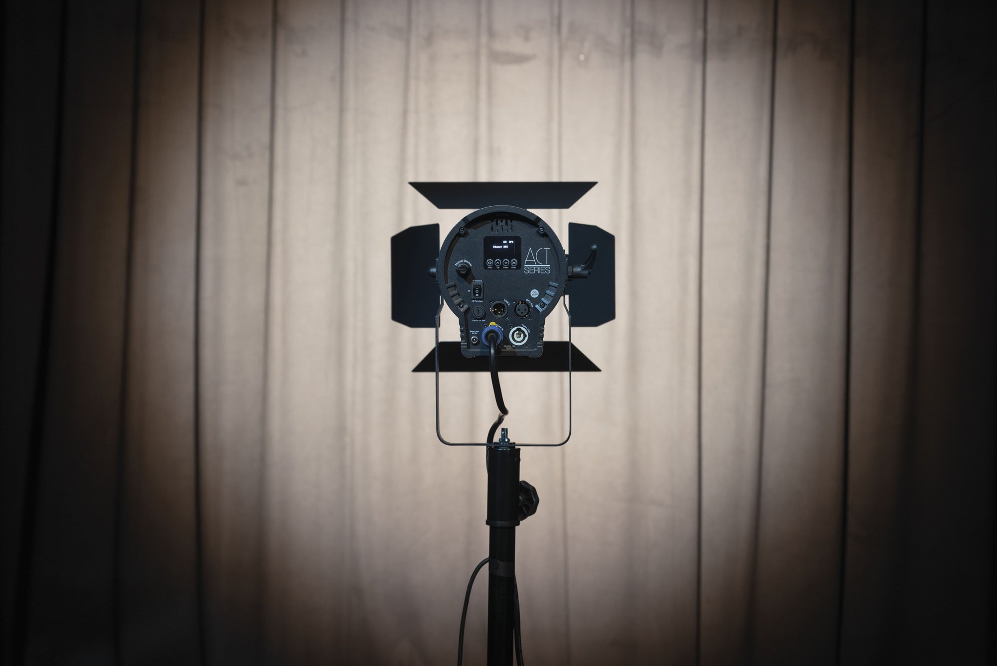 SHOWTEC ACT Fresnel 150 WW