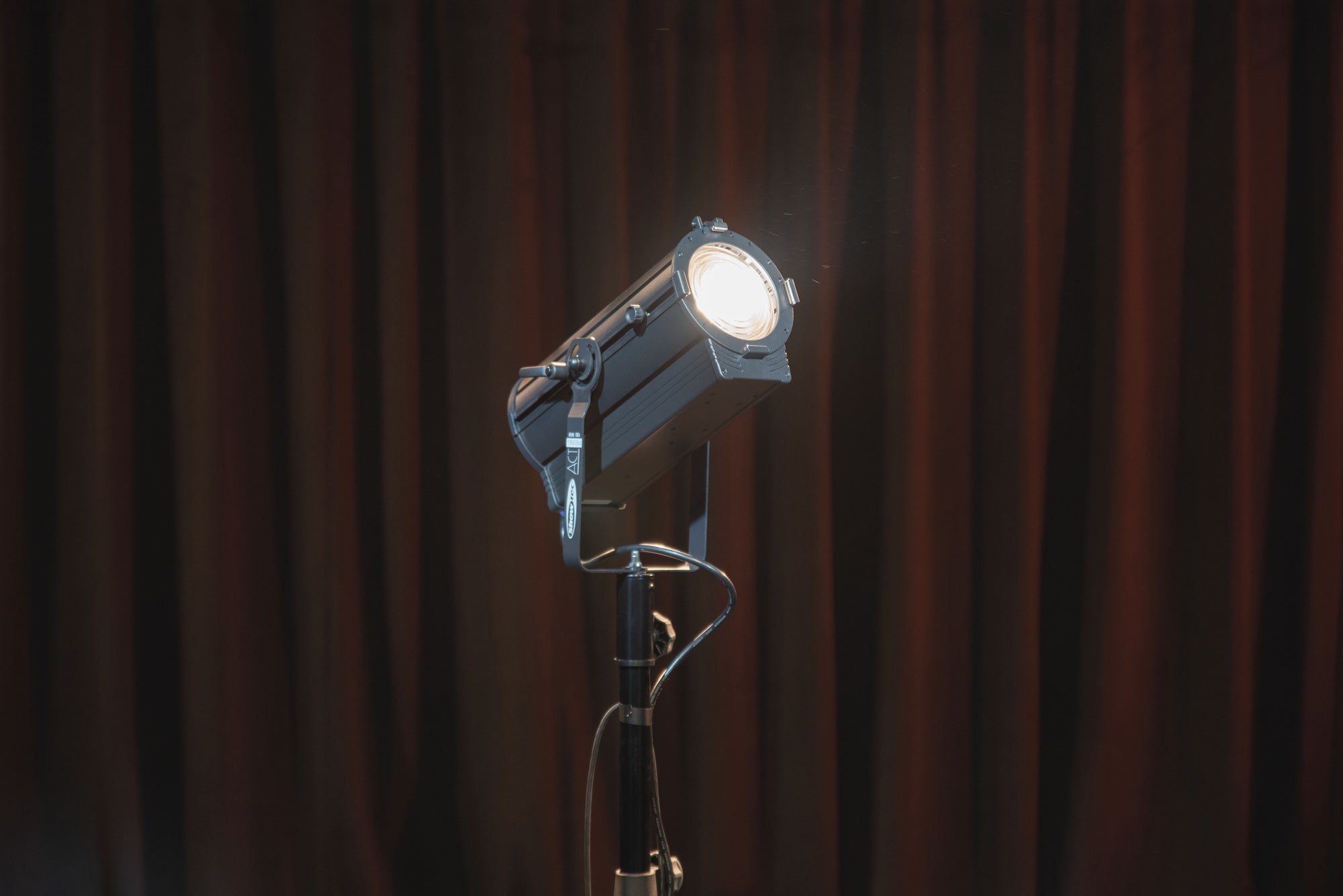 SHOWTEC ACT Fresnel 150 WW
