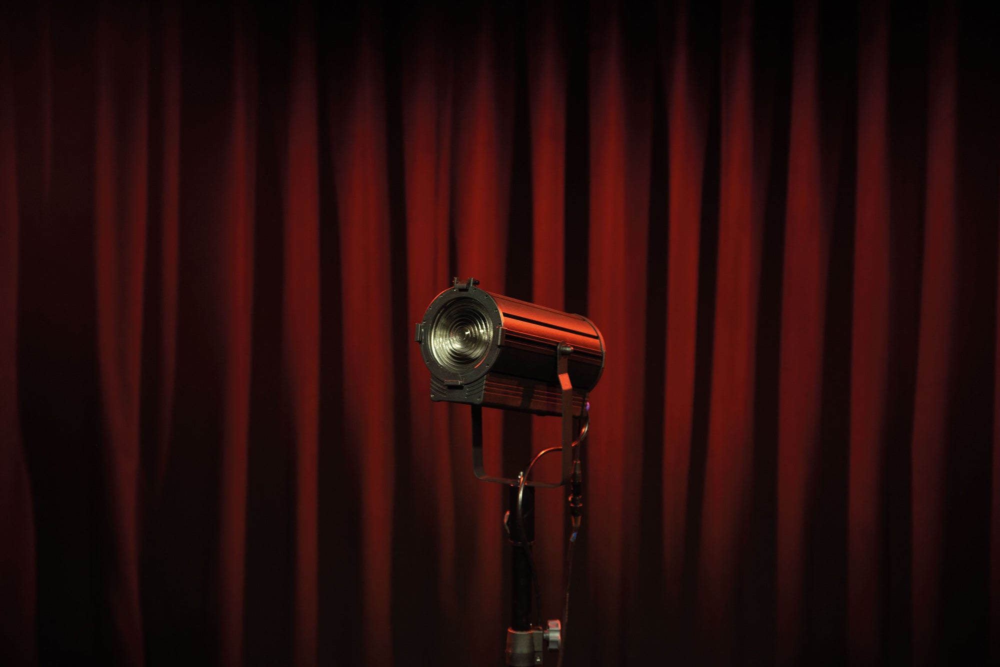 SHOWTEC ACT Fresnel 150 RGBAL