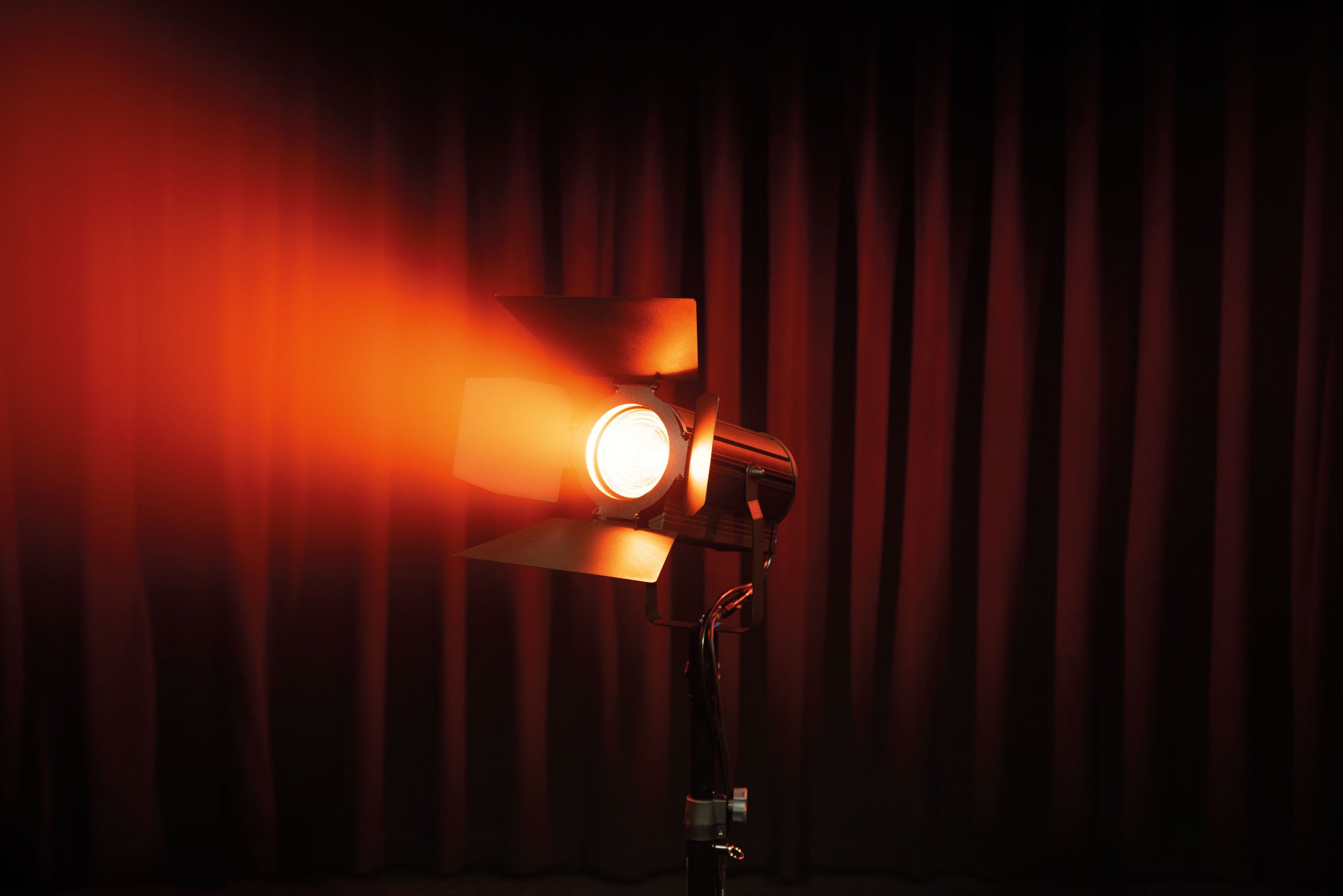 SHOWTEC ACT Fresnel 150 RGBAL