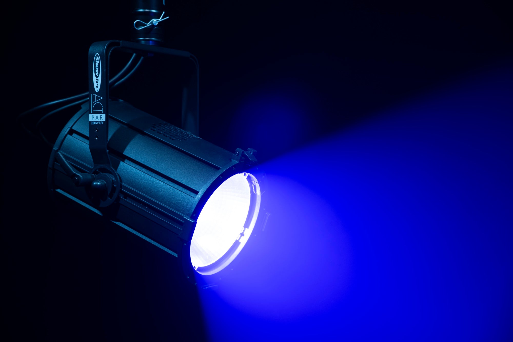 SHOWTEC ACT Par 200W UV