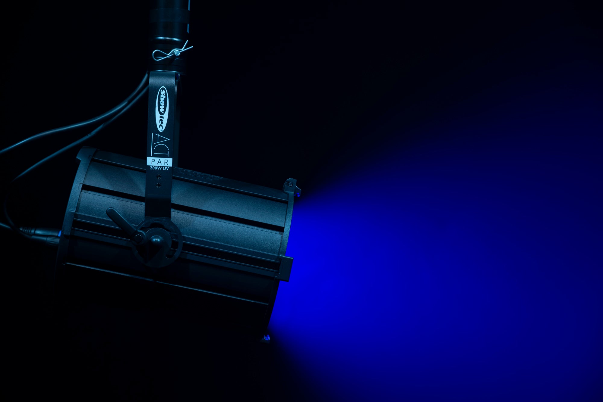 SHOWTEC ACT Par 200W UV