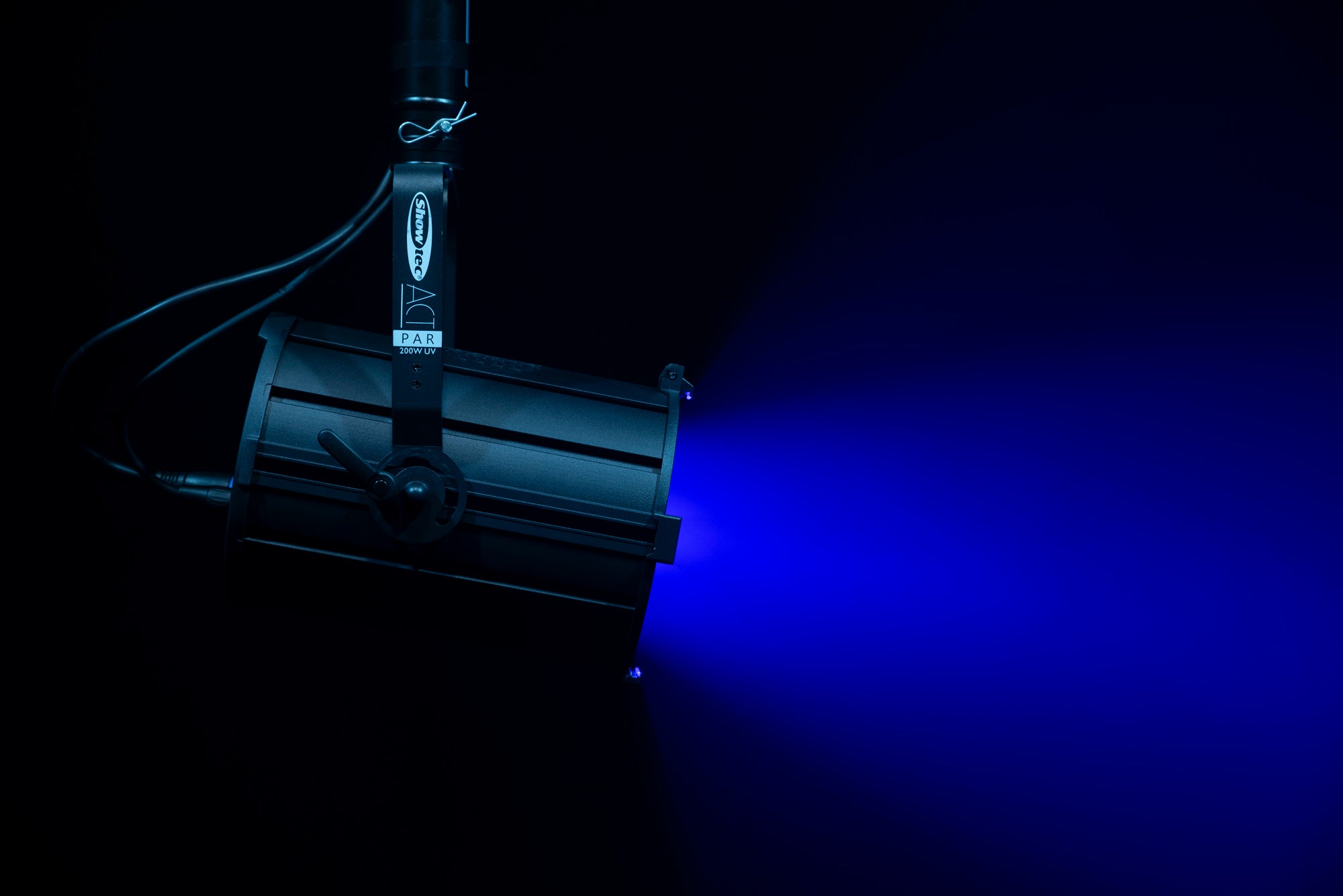 SHOWTEC ACT Par 200W UV