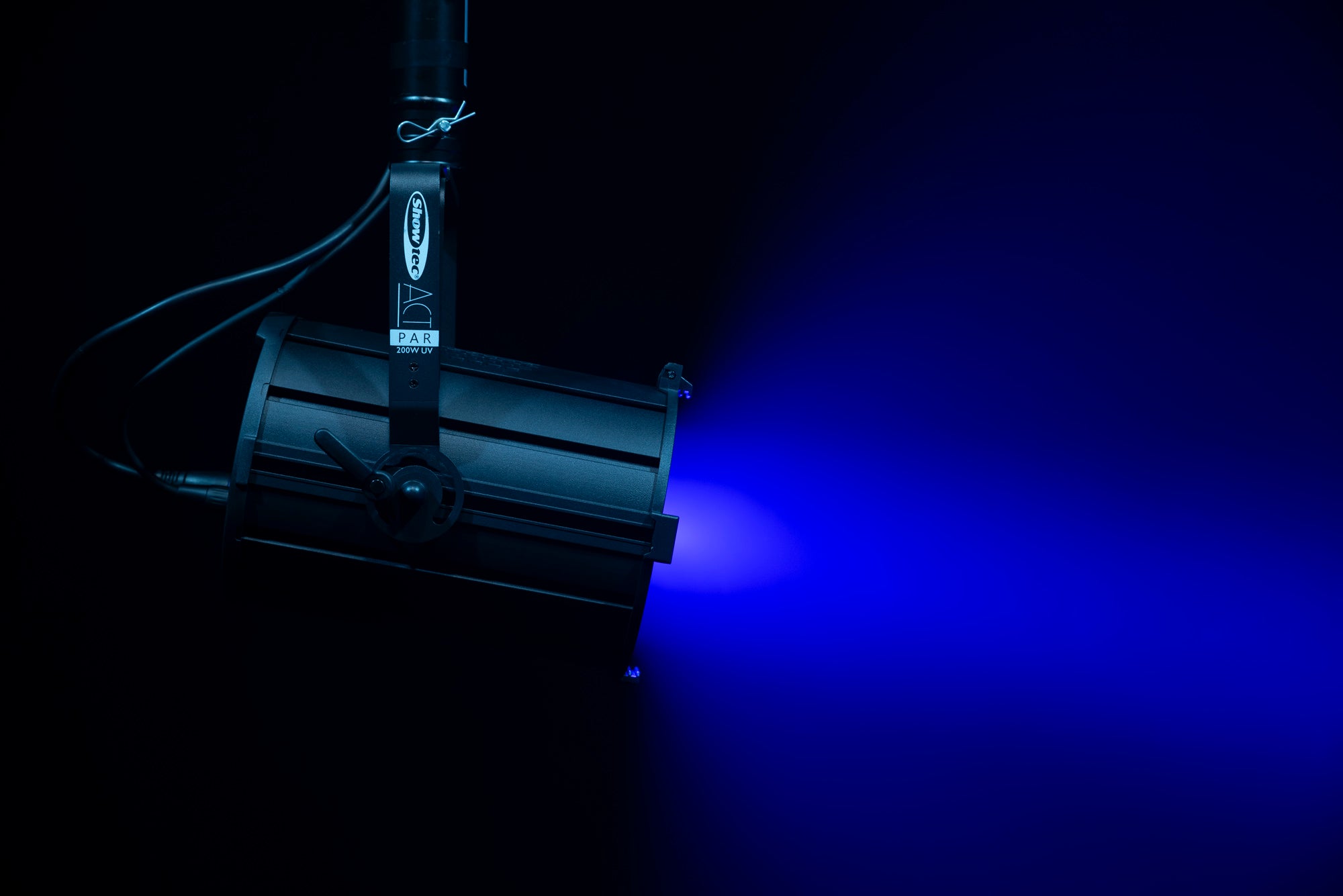 SHOWTEC ACT Par 200W UV