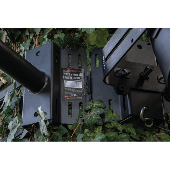 SHOWGEAR Tree & Pole Mounting Bracket MKII